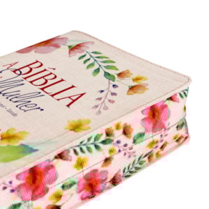 Segunda imagem do produto A Bíblia da Mulher | Letra Normal ARC | Capa Luxo Ilustrada Ziper | c/ Índice
