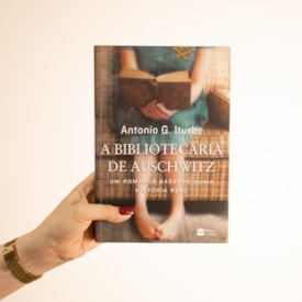 Segunda imagem do produto A Bibliotecária de Auschwitz | Antonio G. Iturbe