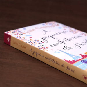 A Pequena Confeitaria de Paris | 
Julie Caplin