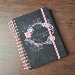 Segunda imagem do produto Agenda Executiva 2025 | Espiral | Flores