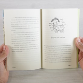 Segunda imagem do produto Angelina Purpurina a Turista | Fanny Joly