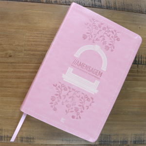 Segunda imagem do produto Bíblia A Mensagem | Letra Gigante | Capa Luxo Rosa Floral