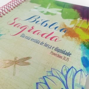 Segunda imagem do produto Bíblia Anote Espiral Ela está Vestida | NVI | Letra Normal | Com Espaço para Anotações