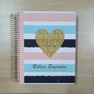 Segunda imagem do produto Bíblia Anote Espiral Plus Listrada Coração | ARC | Letra Maior | Capa Dura