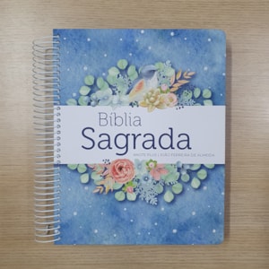 Segunda imagem do produto Bíblia Anote Espiral Plus Pontos de Luz Buquê | ARC | Letra Maior | Capa Dura