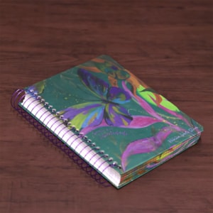 Segunda imagem do produto Bíblia Anote | NVT | Letra Normal | Capa Boas Lembranças | Com Espaço Para Anotações