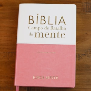 Segunda imagem do produto Bíblia Campo de Batalha da Mente | NVA | Letra Normal | Capa Luxo Branco e Rosa