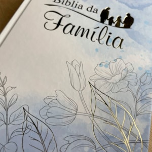 Segunda imagem do produto Bíblia da Família | ARA | Letra Normal | Capa Dura Flores