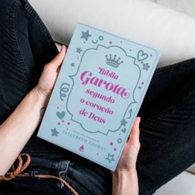 Segunda imagem do produto Bíblia da Garota Segundo o Coração de Deus | NBV | Capa Luxo
