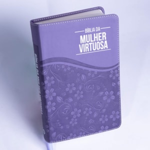 Segunda imagem do produto Bíblia da Mulher Virtuosa | ARC | Letra Normal | PU Luxo Purple