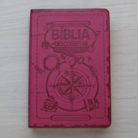 Segunda imagem do produto Bíblia das Descobertas para Adolescentes | Letra Normal | NTLH | Capa Luxo Rosa