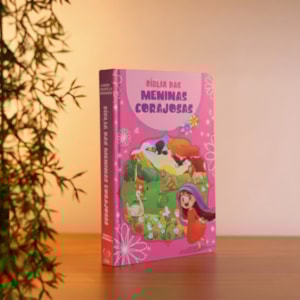 Segunda imagem do produto Bíblia das Meninas Corajosas | ARC | Capa Dura Rosa | Harpa Avivada e Corinhos