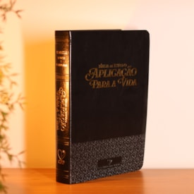 Segunda imagem do produto Bíblia de Estudo Aplicação Para Vida | ARC | Full Color | Capa PU Luxo Preta