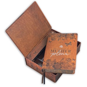 Bíblia De Estudo Da Mulher Plena | NVI | Capa Luxo Céu de Primavera