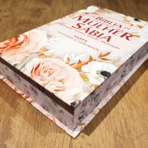 Segunda imagem do produto Bíblia de Estudo da Mulher Sábia | ARC | Harpa Avivada | Capa Dura Arranjo Rosas