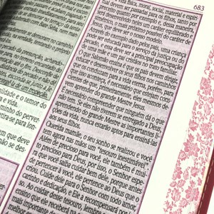 Bíblia de Estudo da Mulher Sábia | ARC | Harpa Avivada | Capa Rosas Pink