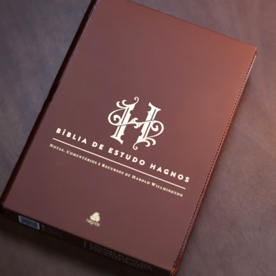 Segunda imagem do produto Bíblia de Estudo Hagnos | King James | Capa Luxo Marrom