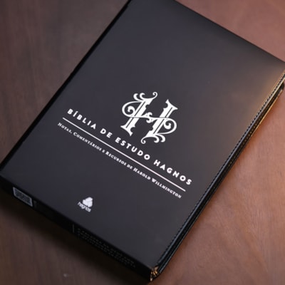 Segunda imagem do produto Bíblia de Estudo Hagnos | King James | Capa Luxo Preta