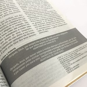 Bíblia De Estudo Joyce Meyer | NVI | Letra Média | Capa Marrom Café