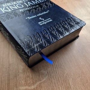 Bíblia de Estudo King James Atualizada | 1611 | Letra Normal | Capa Luxo Azul