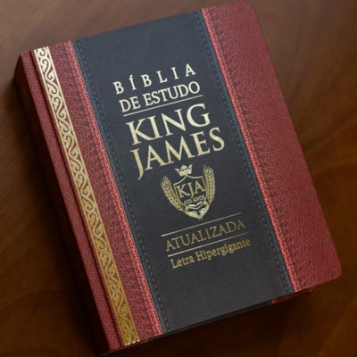 Segunda imagem do produto Bíblia de Estudo King James Atualizada | Hipergigante |  Full Collor | Capa Dura