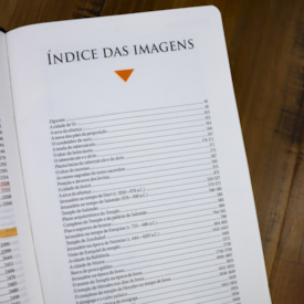 Segunda imagem do produto Bíblia de Estudo | NAA | Tamanho Portátil | Capa Luxo Azul | Letra Normal