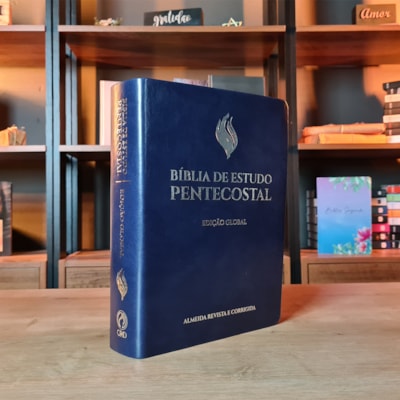 Segunda imagem do produto Bíblia de Estudo Pentecostal | Edição Global | ARC | Letra Grande | Capa Luxo Azul