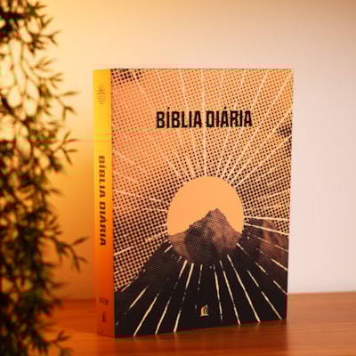 Segunda imagem do produto Bíblia Diária Montanha| NVI | Leitura Perfeita | Capa Brochura