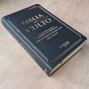 Segunda imagem do produto Bíblia do Culto com Harpa Cristã e Corinhos | ARC | Letra Gigante | Capa Luxo Preta Clássica