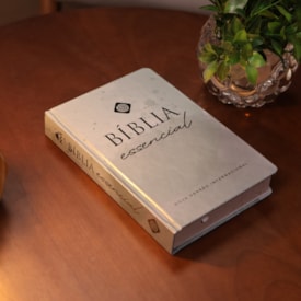 Segunda imagem do produto Bíblia Essencial Verde | NVI | Capa Dura