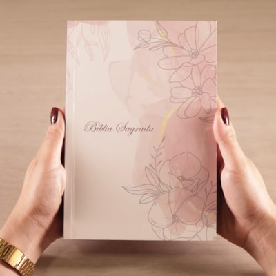 Segunda imagem do produto Bíblia Floral Rosa | ARC | Letra Maior | Harpa e Corinhos | Capa Brochura