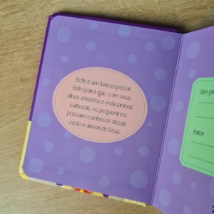 Segunda imagem do produto Bíblia Grandes Heroínas da Bíblia | Bíblia Do Bebê | Capa Almofadada