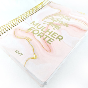 Segunda imagem do produto Bíblia Ilustrada Anote Mulher Forte | NVT | Capa Espiral Mármore Rosa
