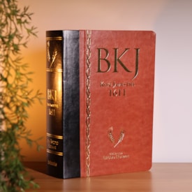 Segunda imagem do produto Bíblia King James 1611 |  Estudo Holman BKJ | Marrom e Preta
