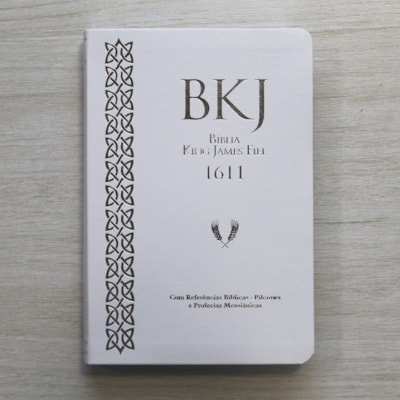 Segunda imagem do produto Bíblia King James Fiel 1611 | Concordância e Pilcrows | Capa Luxo Branca