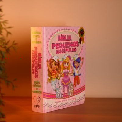 Segunda imagem do produto Bíblia Pequenos Discípulos | ARC | Letra Normal | Capa Dura Rosa | Edição Ampliada