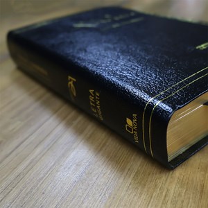 Biblia Sagrada | A21 | Letra Gigante | Capa Luxo Preta