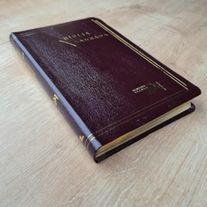 Segunda imagem do produto Bíblia Sagrada | A21 | Normal | C/ Referencias Cruzadas | Capa Luxo Bordô