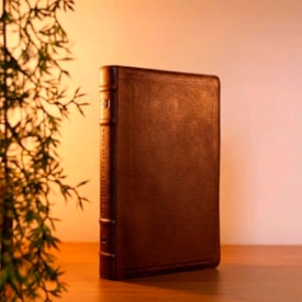 Segunda imagem do produto Bíblia Sagrada | ACF | Letra Grande | Leitura Perfeita | Couro Soft Mogno
