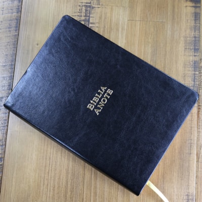 Segunda imagem do produto Bíblia Sagrada Anote | ARC | Letra Grande | Capa Luxo Preta