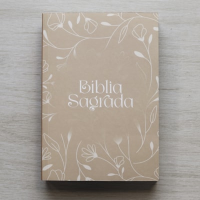 Segunda imagem do produto Bíblia Sagrada Arabesco Flores | NAA | Letra Normal | Capa Ilustrada