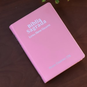 Segunda imagem do produto Bíblia Sagrada | ARC | Letra Hipergigante | Capa Luxo Rosa | Harpa Celestial 774
