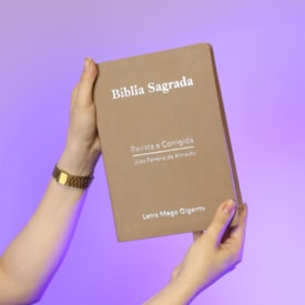 Segunda imagem do produto Bíblia Sagrada | ARC | Letra Mega Gigante | Luxo Bege