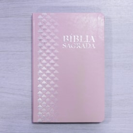 Segunda imagem do produto Bíblia Sagrada | ARC | Letra Normal | Capa Luxo Rosa Claro