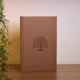 Segunda imagem do produto Bíblia Sagrada Árvore | NTLH | Capa Dura Marrom