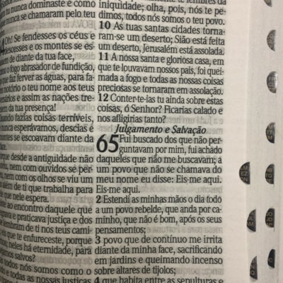 Segunda imagem do produto Bíblia Sagrada com Harpa Avivada e Corinhos | ARC | Letra Hipergigante | C/ Índice Capa PU Marrom