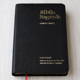 Segunda imagem do produto Bíblia Sagrada com Harpa Cristã | ARC | Letra Grande | Capa Luxo Floral Ramos Preta