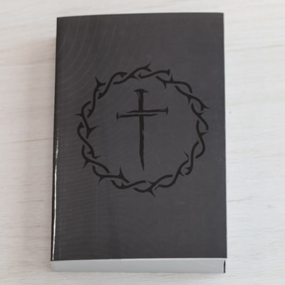 Segunda imagem do produto Bíblia Sagrada Cruz | ACF | Letra Normal | Capa Brochura