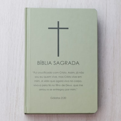 Segunda imagem do produto Bíblia Sagrada Cruz | NVI | Letra Normal | Capa Dura Verde
