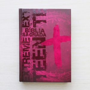 Segunda imagem do produto Bíblia Sagrada Extreme Teen | Cruz | NTLH | Capa Dura
